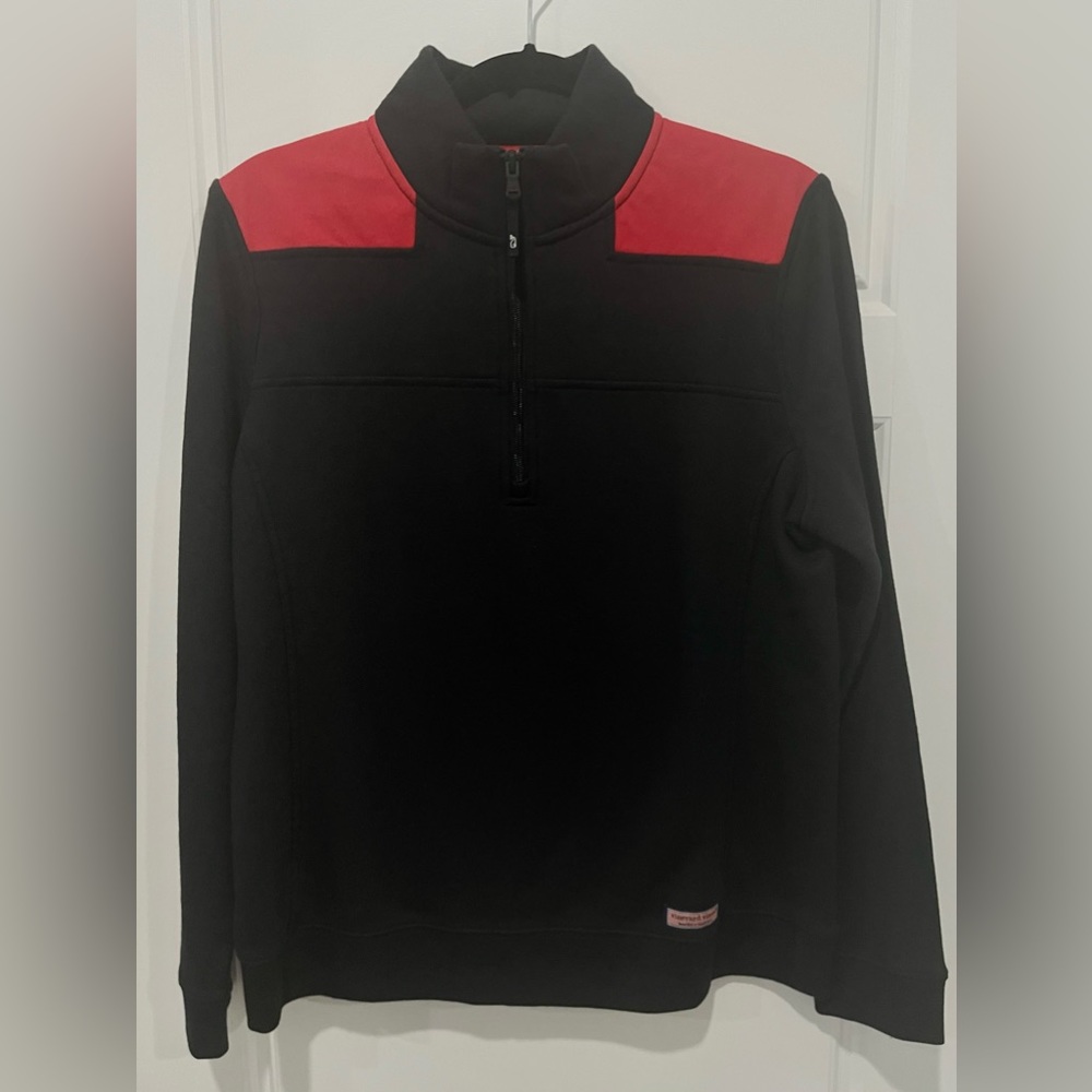 Classic Vineyard Vines 1/4 Zip - Size L- Black and Red. NWOT